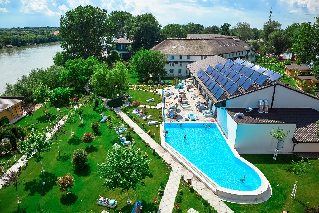 Residence Often spoken Revenue Cazare Delta Dunarii | Hotel Lebada Luxury Resort & SPA 5 Stele